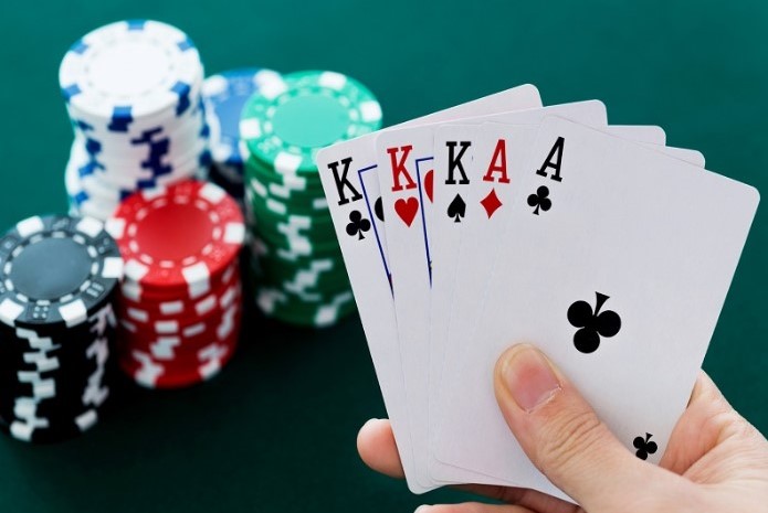 Luật Poker 8day đơn giản, dễ hiểu